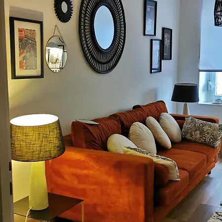 Chez Sherlock Et Oscar