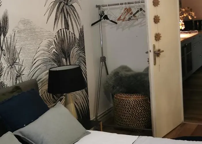 Chez Sherlock Et Oscar *