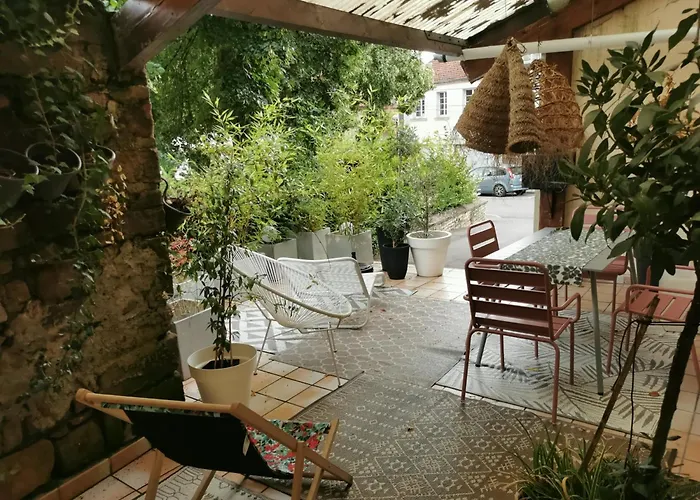 Chez Sherlock Et Oscar