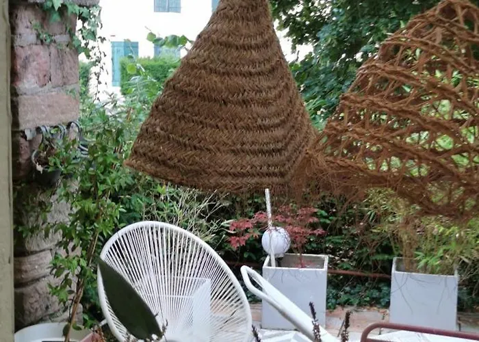 Chez Sherlock Et Oscar *