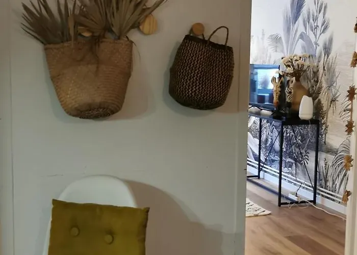 Chez Sherlock Et Oscar *